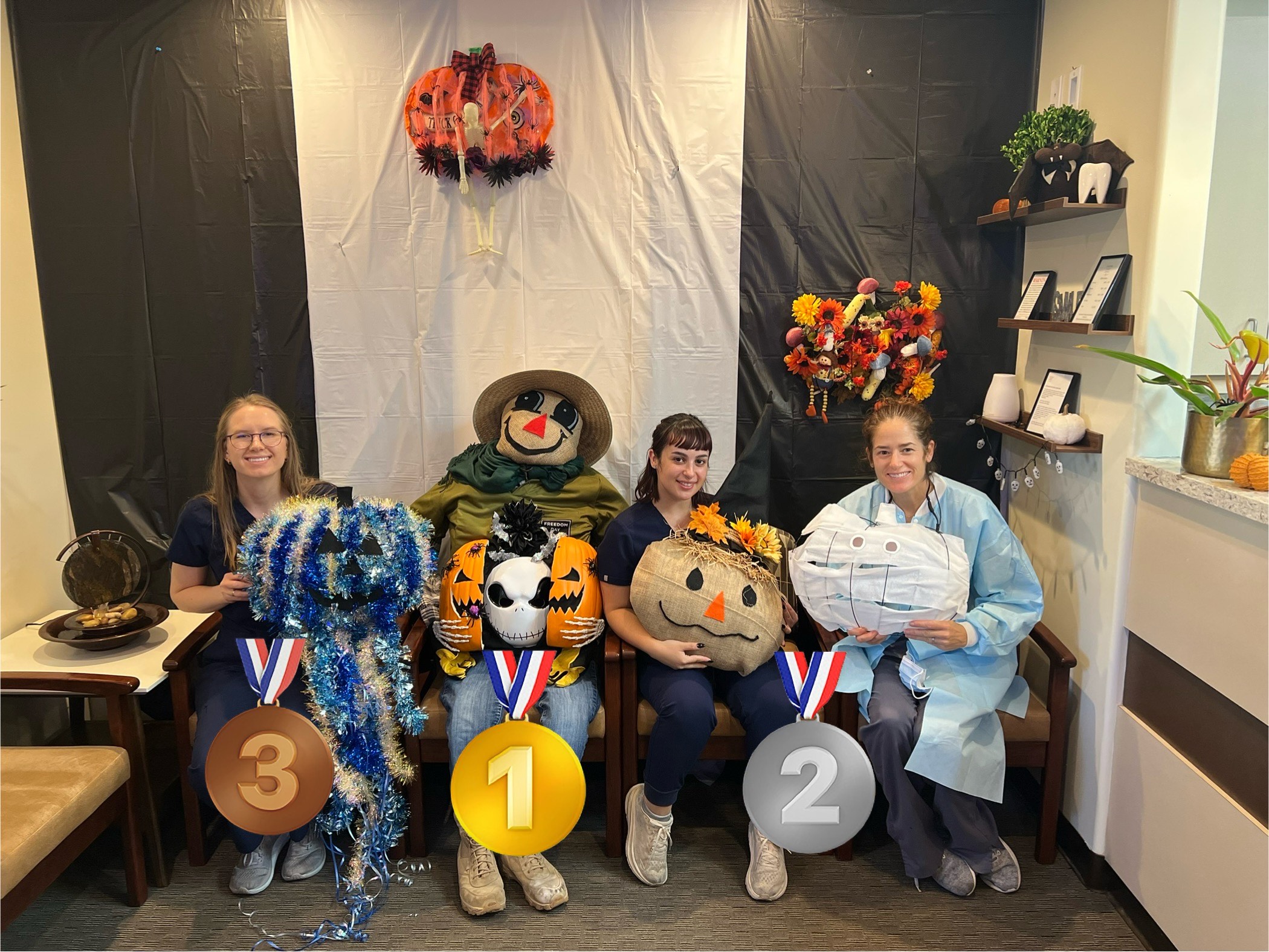 🎃🕸️ Halloween Decoration Contest Winners! 🕸️🎃